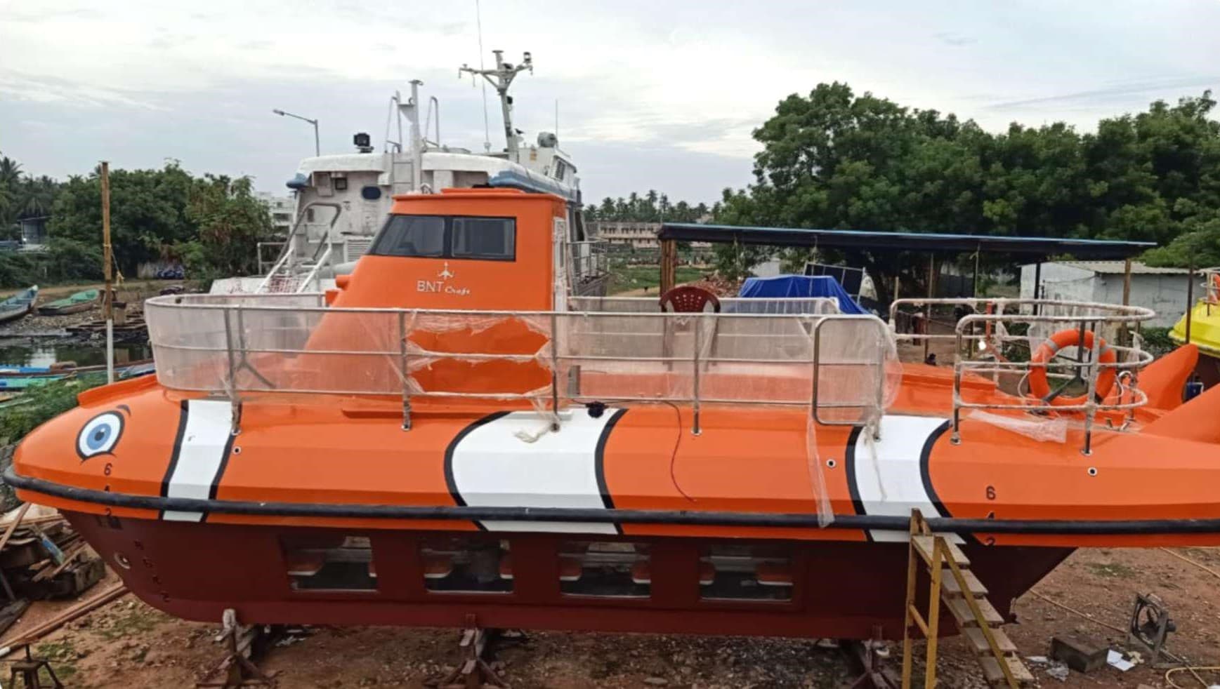 Semi Submarine image 16